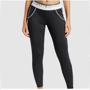 UEC Gymshark RECESS Black and White Trim Leggings/Joggers Sz Med
